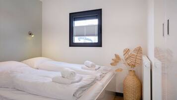 Mobil Karavan Klasik, 2 kamar tidur | 6 kamar tidur dan dilengkapi dengan perabotan berbeda-beda