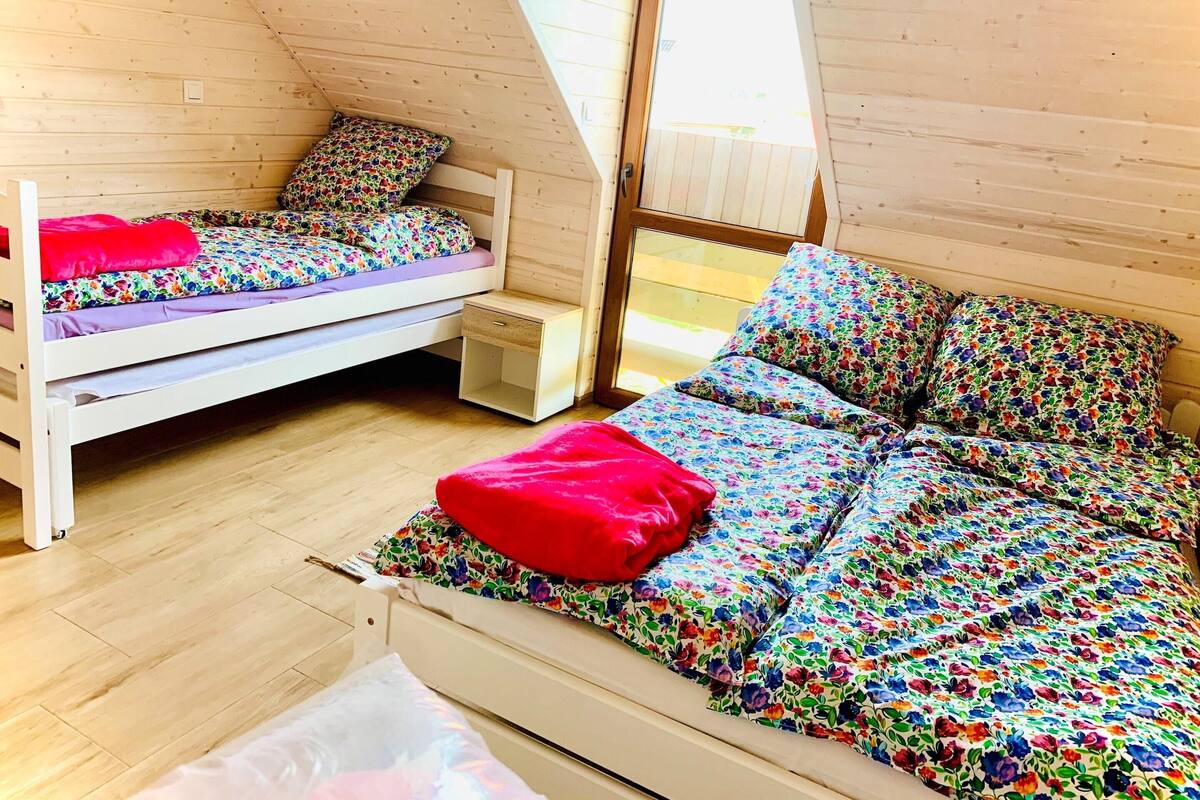 3 bedrooms, individually furnished, bed sheets