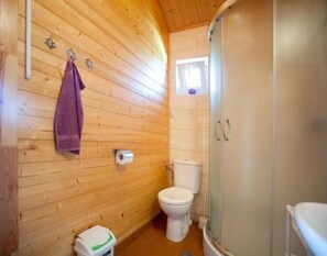 Casa Deluxe, 3 habitaciones | Baño | Ducha y secador de pelo