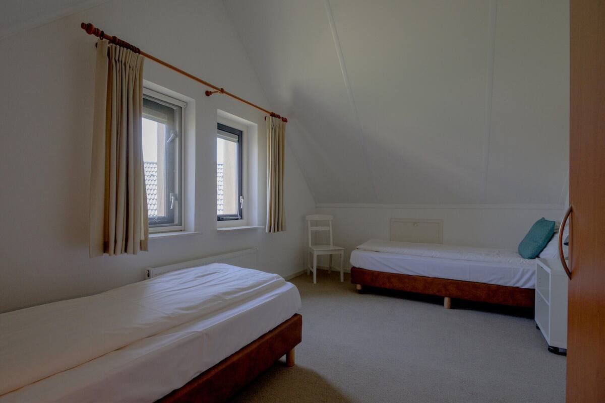 Elite House, 2 Bedrooms | 11 bilik tidur, dilengkapkan perabot secara berasingan, cadar katil