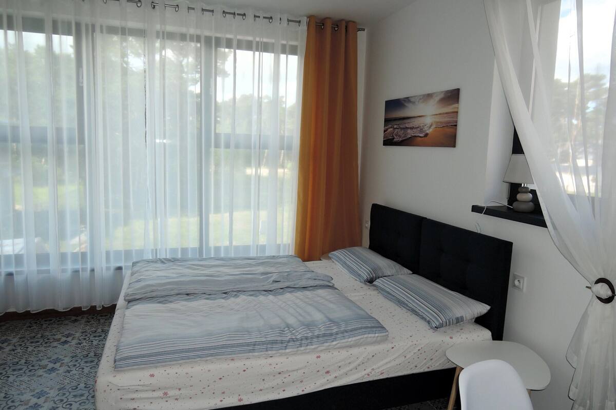 Comfort Apartment, 1 Bedroom | 3 bedrooms, bed sheets