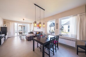 Classic-Apartment, 3 Schlafzimmer | Speisen