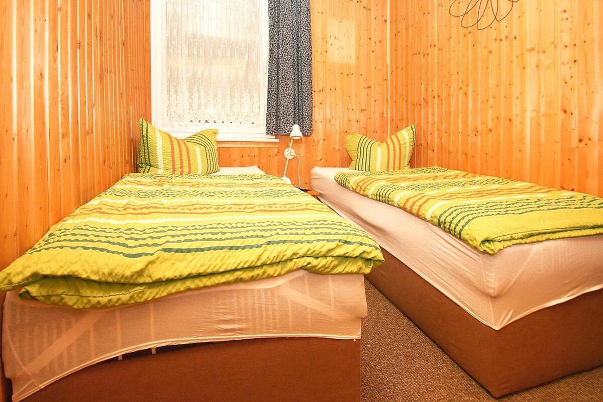 Comfort House, 2 Bedrooms | 4 bilik tidur, dilengkapkan perabot secara berasingan, cadar katil