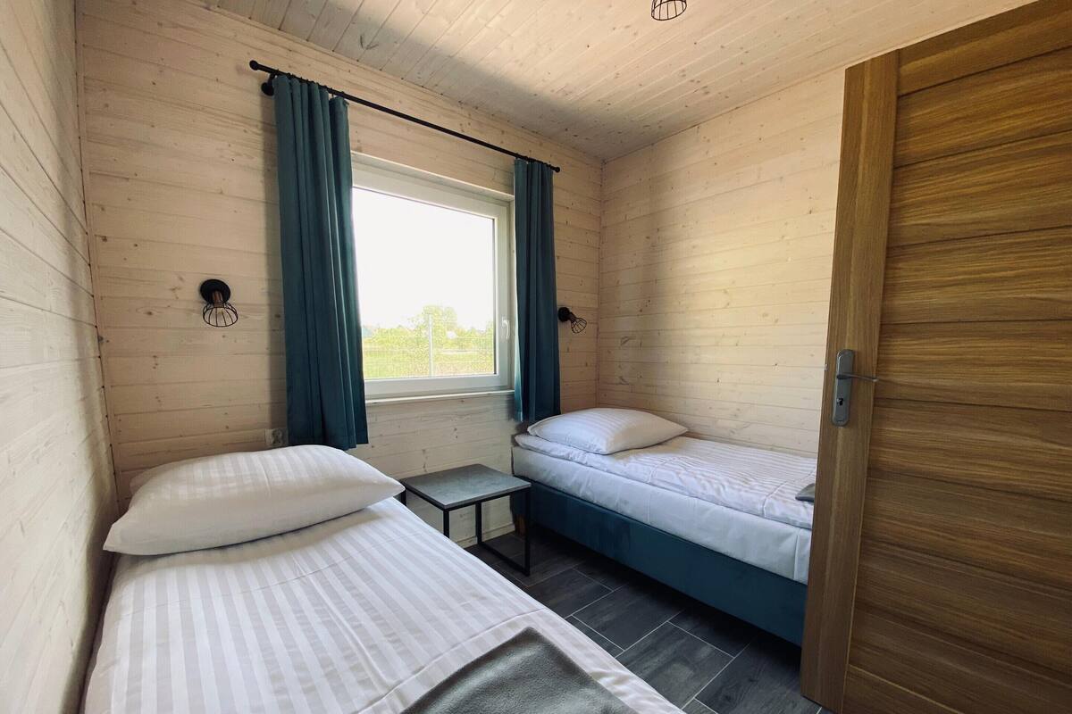 4 bedrooms, individually furnished, bed sheets