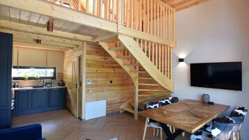 Comfort House, 2 Bedrooms | Living room