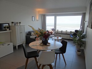 Comfort Apartment, 2 Bedrooms | Dining - Rembrandt 301 With Beautiful sea View (Nieuwpoort)