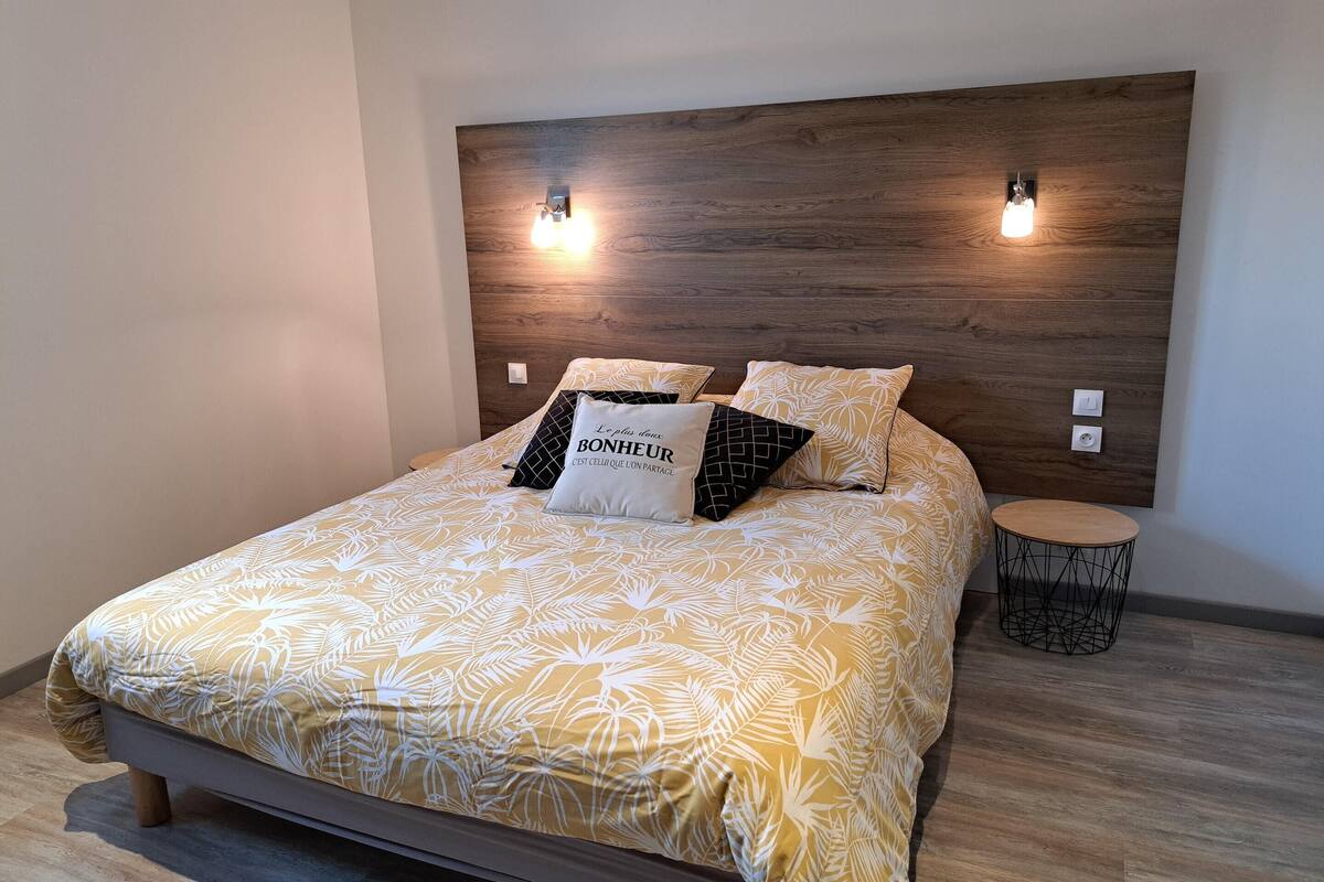 2 habitaciones, muebles diferentes y ropa de cama