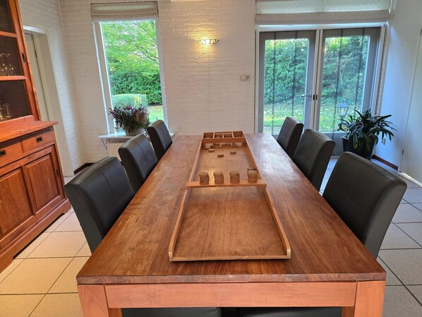 Classic House, 3 Bedrooms | Dining
