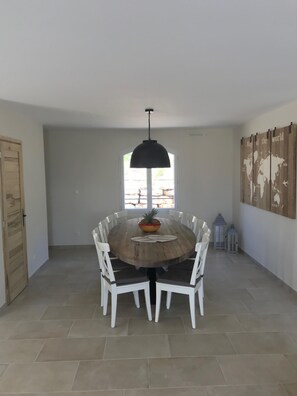 Dining - Contemporary Villa With Swimming Pool (Le Muy)
