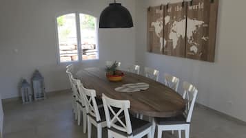 Rumah Klasik, beberapa kamar | Tempat makan