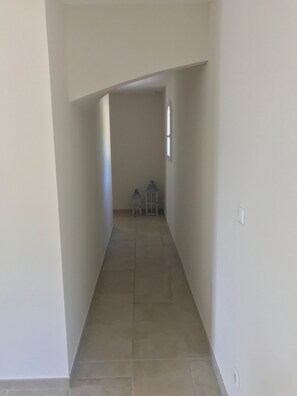 Interior - Contemporary Villa With Swimming Pool (Le Muy)