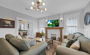 Una Smart TV, libros