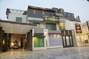 Exterior - The King Hotel (Multan)