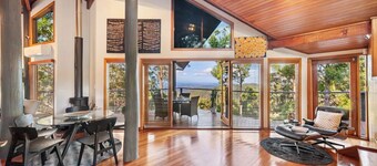 Cosy Mountain house w/fire and pool on Tamborine Mountain!