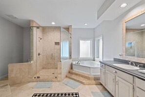 Hair dryer, towels - Coastal Splendor - Oceanfront - Heated Pool - Sleeps 16 (Ponte Vedra Beach)