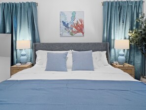 4 Schlafzimmer, Schreibtisch, Bügeleisen/Bügelbrett, Reisekinderbett