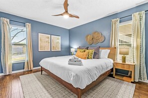 4 Schlafzimmer, Schreibtisch, Bügeleisen/Bügelbrett, Reisekinderbett