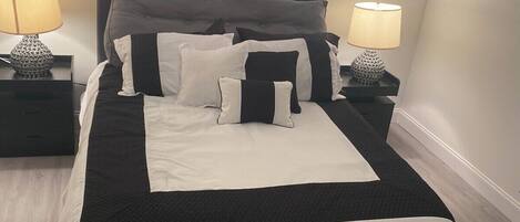 2 bedrooms, iron/ironing board, bed sheets