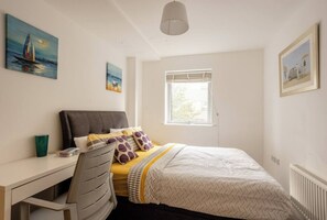 2 bedrooms, iron/ironing board, free WiFi, bed sheets