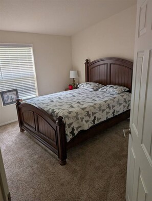 Iron/ironing board, free WiFi, bed sheets