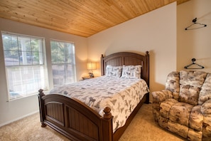 5 soverom, strykejern/-brett, wi-fi (inkludert) og sengetøy