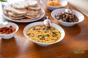 Daily cooked-to-order breakfast (LKR 5 per person) - Buddhi's Grove (Anuradhapura)