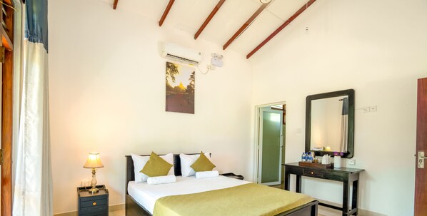 標準雙人房, 湖景 | 書桌、手提電腦工作空間、免費 Wi-Fi