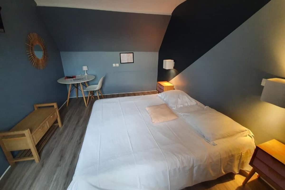 Family Room, Balcony | Iron/ironing board, free WiFi