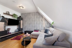 TV, stereo