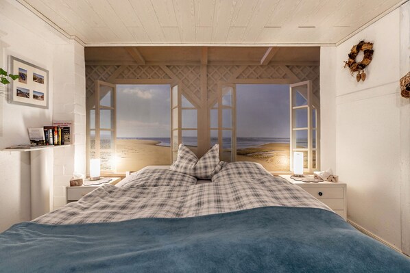 1 bedroom, iron/ironing board, free WiFi - Apartment '2' with Shared Garden and Wi-Fi (Eggstedt)