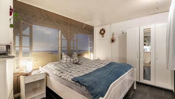 1 bedroom, iron/ironing board, free WiFi