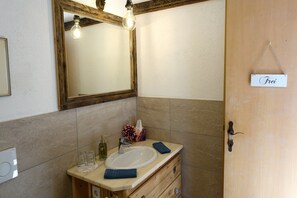 Shower, hair dryer - Cabin in Stans near Kellerjoch Ski Area (Stans)