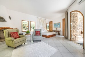 10 makuuhuonetta, silitysrauta/-lauta, vauvan matkasänky, ilmainen Wi-Fi