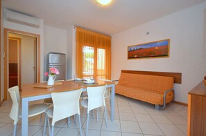 Dining - Spacious apartment with pool (Bibione)