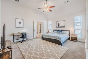 3 bedrooms, desk, iron/ironing board, WiFi - Cozy Home Luxury Corporate Housing (Lewisville)