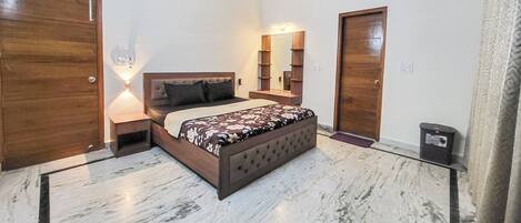 4 soveværelser, strygejern/strygebræt, Wi-Fi, sengetøj