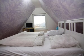 30 chambres, ameublement personnalisé