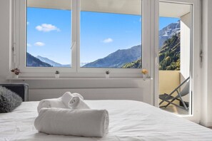 Bügeleisen/Bügelbrett, kostenloses WLAN, Bettwäsche