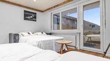 Iron/ironing board, free WiFi, bed sheets