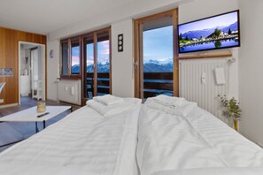 Fer et planche à repasser, Wi-Fi gratuit, draps fournis