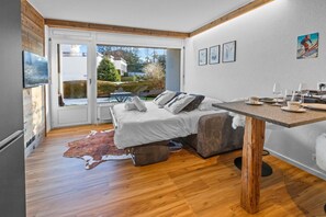 Bügeleisen/Bügelbrett, kostenloses WLAN, Bettwäsche