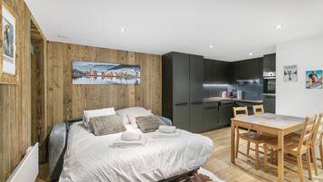 Bügeleisen/Bügelbrett, kostenloses WLAN, Bettwäsche