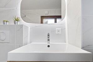 Hårføner og håndklær