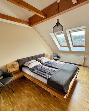 2 habitaciones, escritorio, cuna de viaje y wifi gratis 