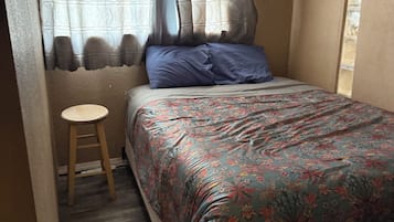 Iron/ironing board, free WiFi
