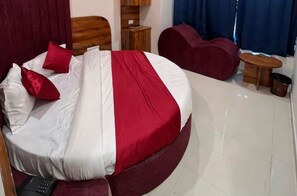 標準套房 | 遮光窗簾/窗簾、隔音、免費 Wi-Fi、床單