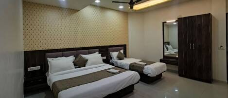 1 bedroom, blackout curtains, soundproofing, free WiFi