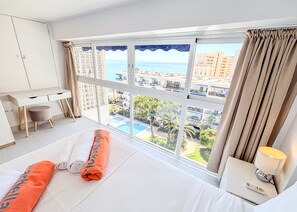 2 chambres, fer et planche à repasser, Wi-Fi gratuit, draps fournis