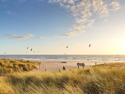Terraced house 5 ppl, pets allowed, 10 min to beach