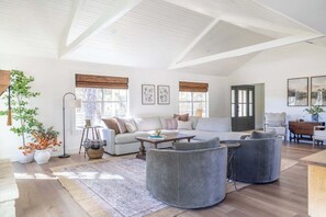 Televisión, chimenea